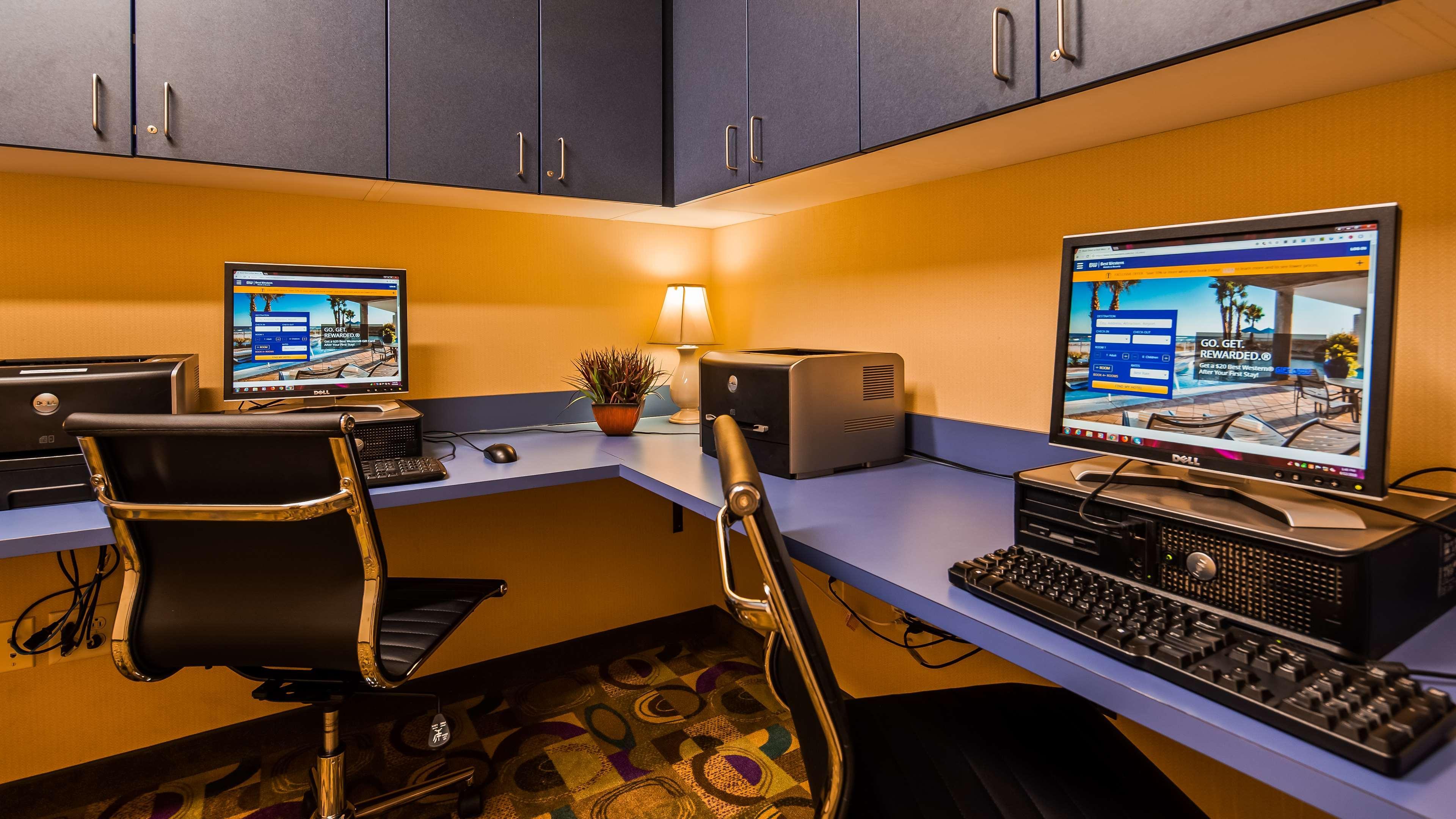 Best Western Plus Victor Inn & Suites Екстериор снимка