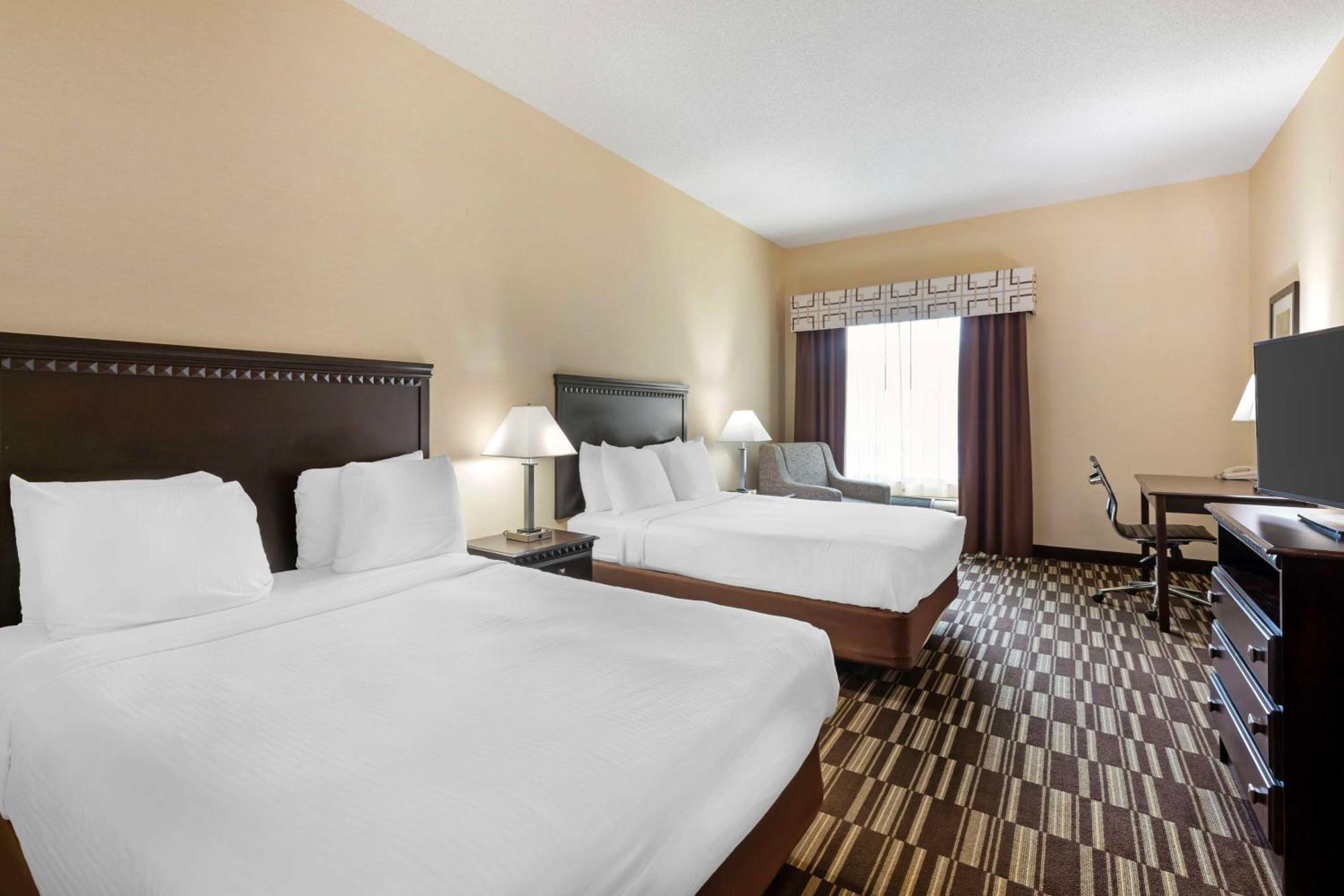 Best Western Plus Victor Inn & Suites Екстериор снимка