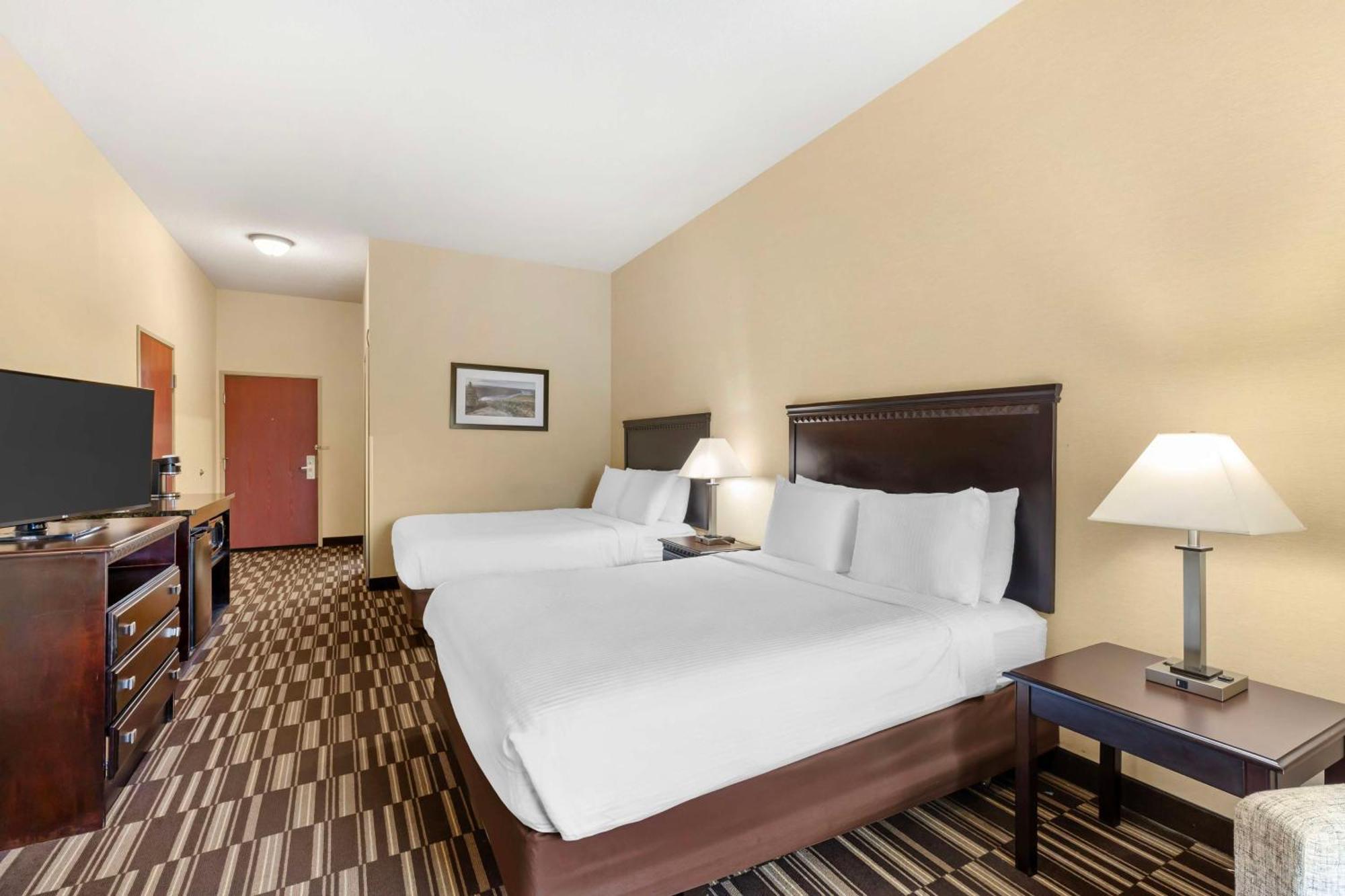Best Western Plus Victor Inn & Suites Екстериор снимка