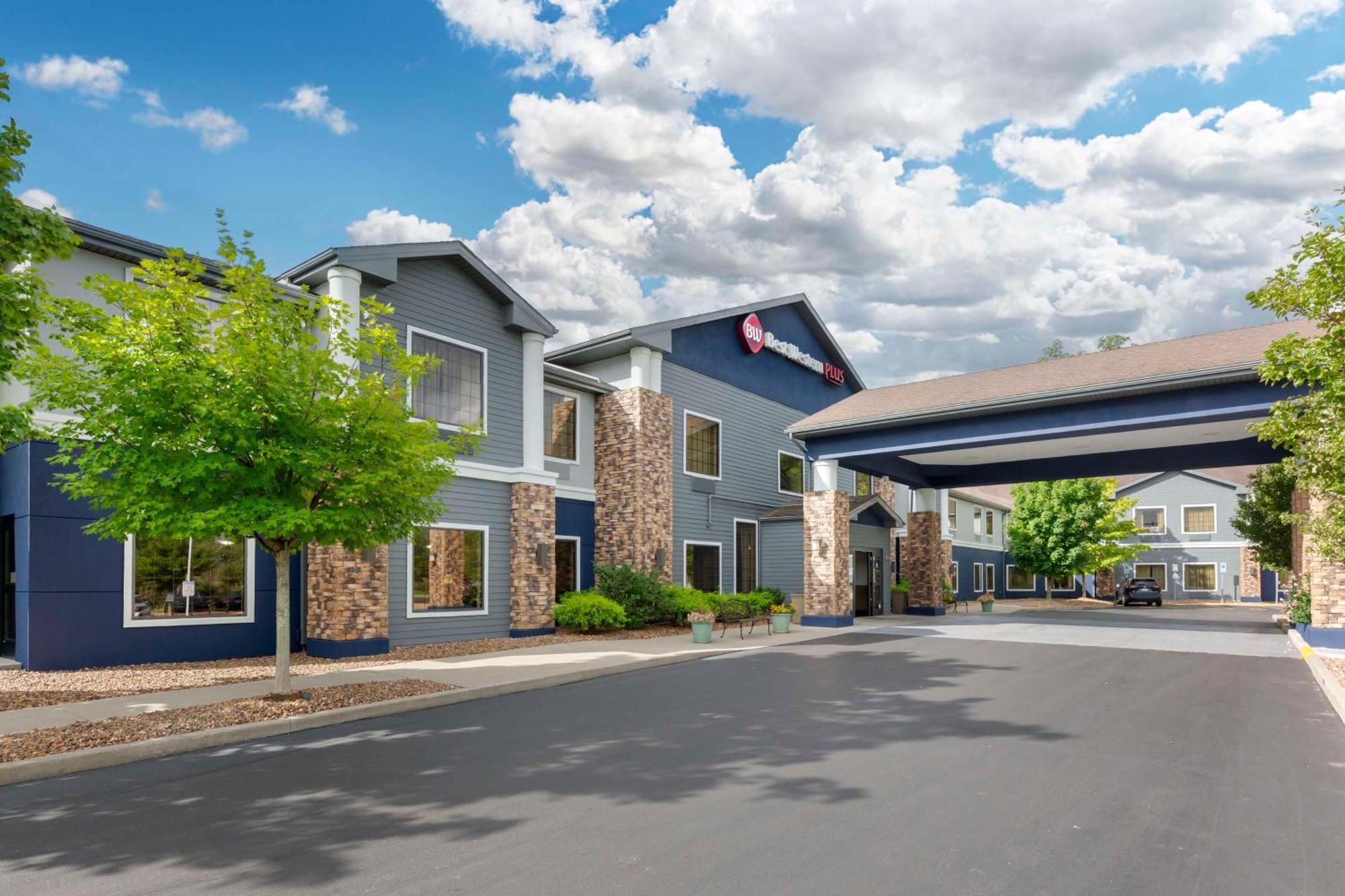 Best Western Plus Victor Inn & Suites Екстериор снимка